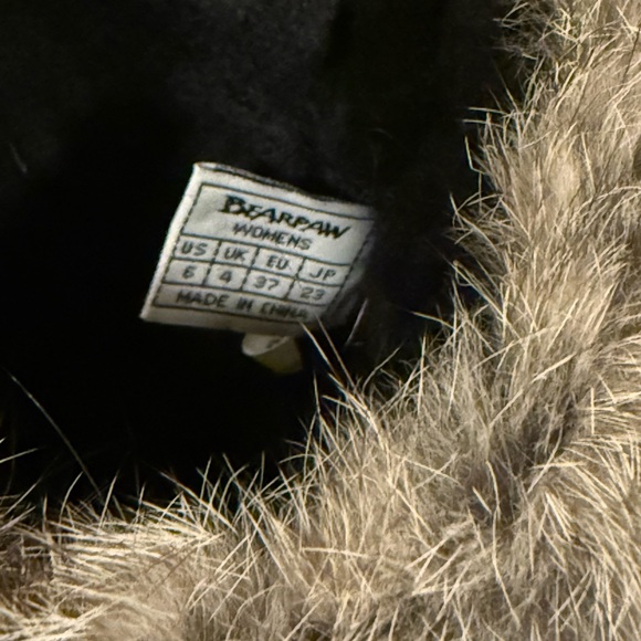 BEARPAW Tama Winter Boots Black Grey Rabbit Fur Suede Snow PomPom - Picture 6 of 11